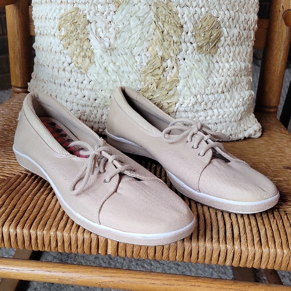 Grasshoppers Avery sneakers, tan, size 12M